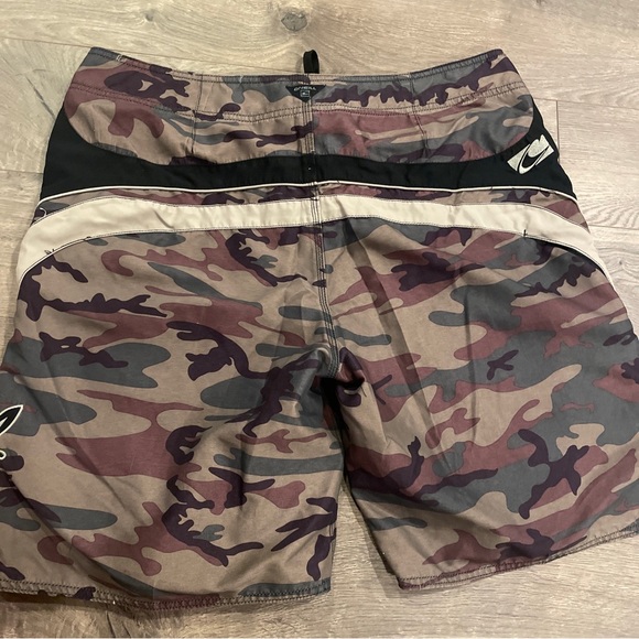 O’Neill Board Shorts Size 38 Camouflage Swimwear - Picture 6 of 6